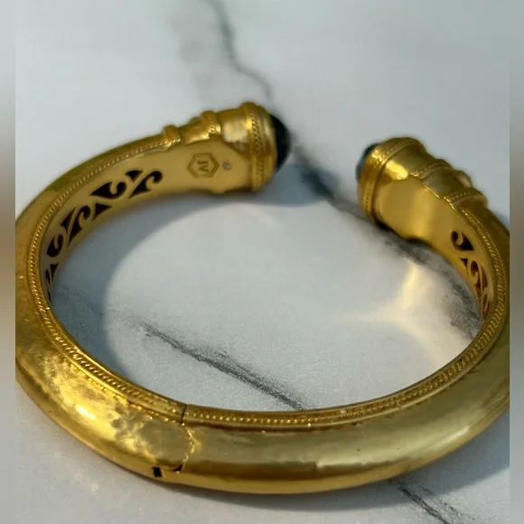 NWOT JULIE VOS 24K Gold Plated Charcoal Blue Bangle Hinge Bracelet - Picture 3 of 6
